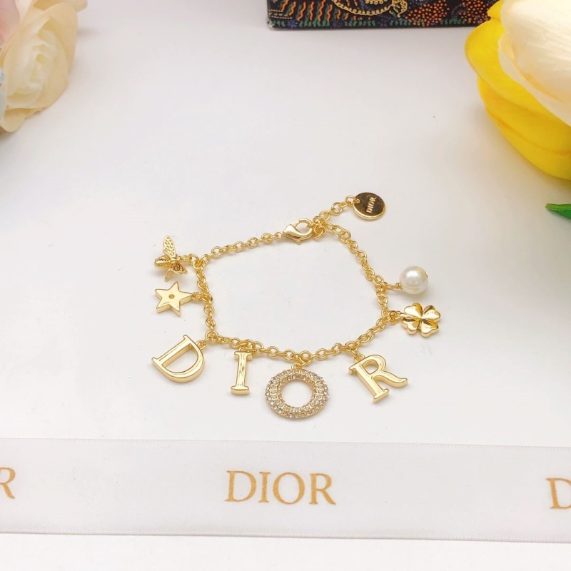 chr1st1an D10r bracelets